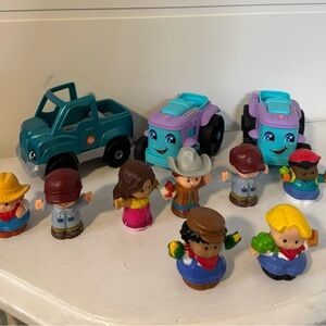 Fisher price little people farmers lot- 8 people, 3 vehicles